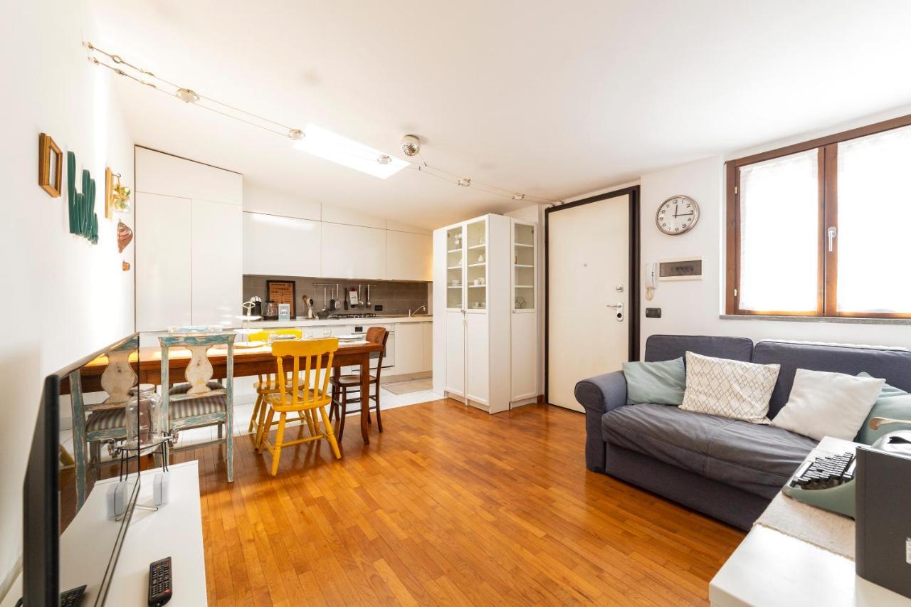 Porta Genova Balcony Apartment มิลาน ภายนอก รูปภาพ