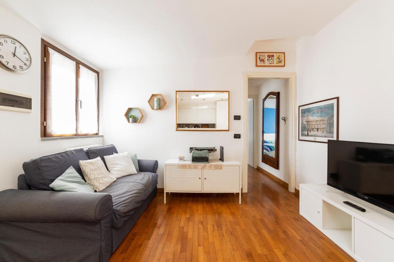 Porta Genova Balcony Apartment มิลาน ภายนอก รูปภาพ